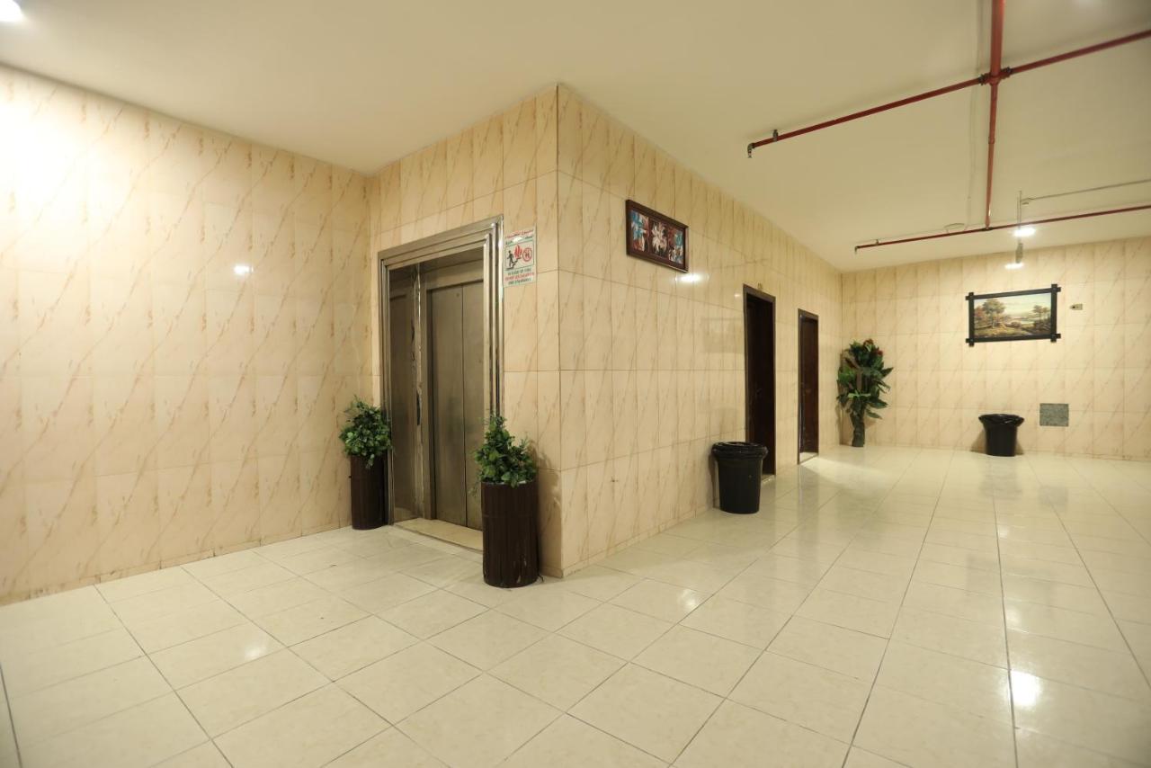 Al Eairy Apartments -Aldamam 7 Dammám Kültér fotó