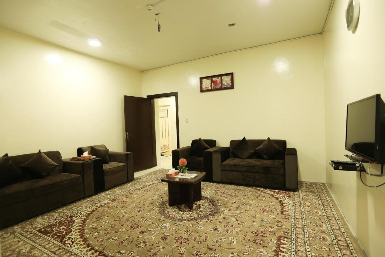 Al Eairy Apartments -Aldamam 7 Dammám Kültér fotó