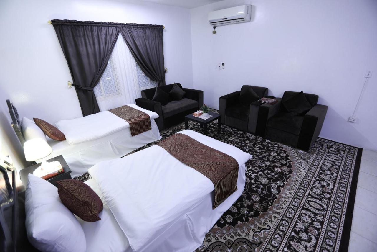Al Eairy Apartments -Aldamam 7 Dammám Kültér fotó