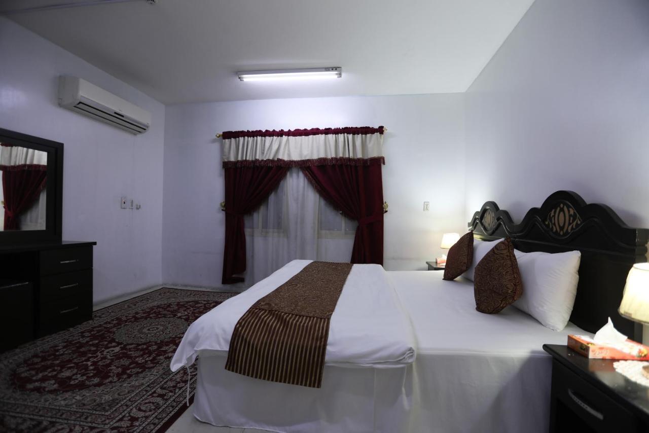 Al Eairy Apartments -Aldamam 7 Dammám Kültér fotó