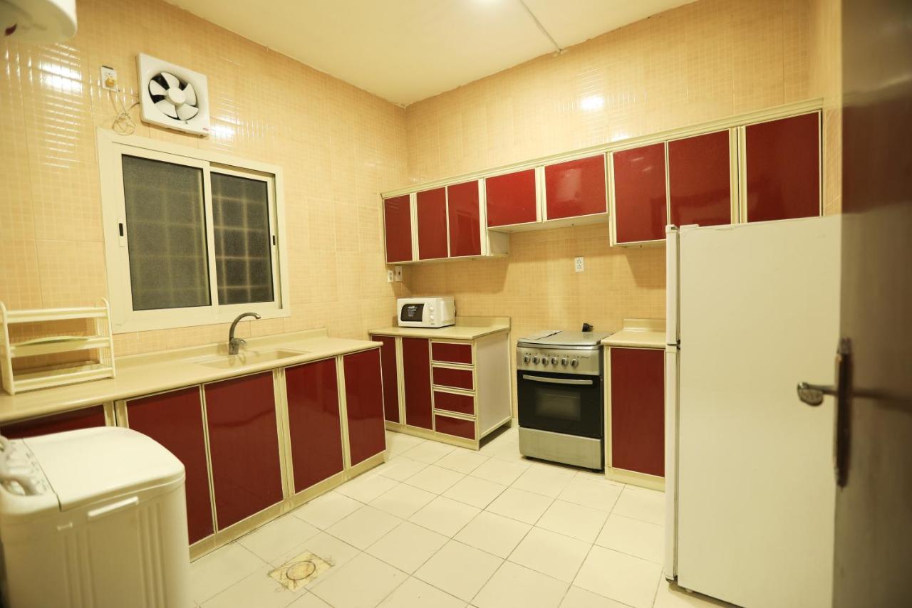 Al Eairy Apartments -Aldamam 7 Dammám Kültér fotó