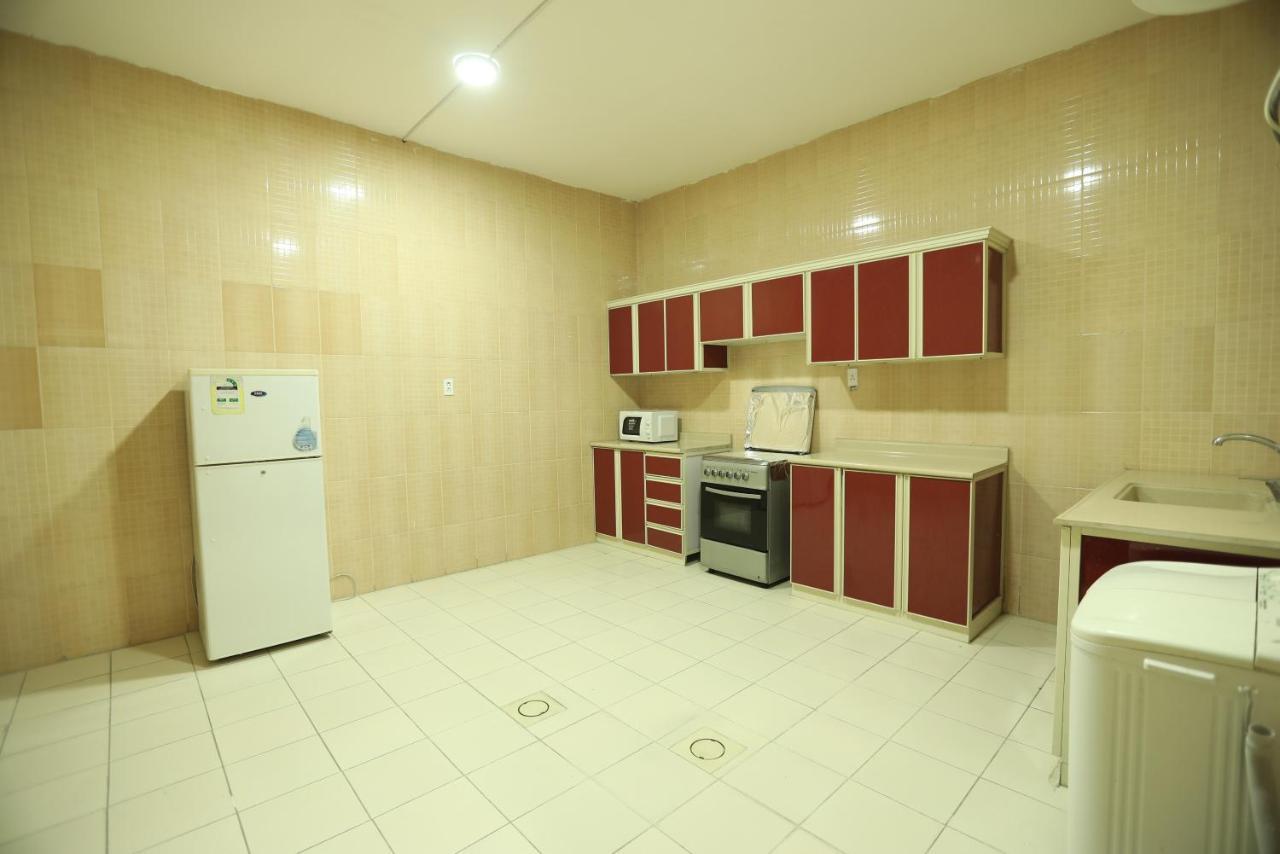 Al Eairy Apartments -Aldamam 7 Dammám Kültér fotó
