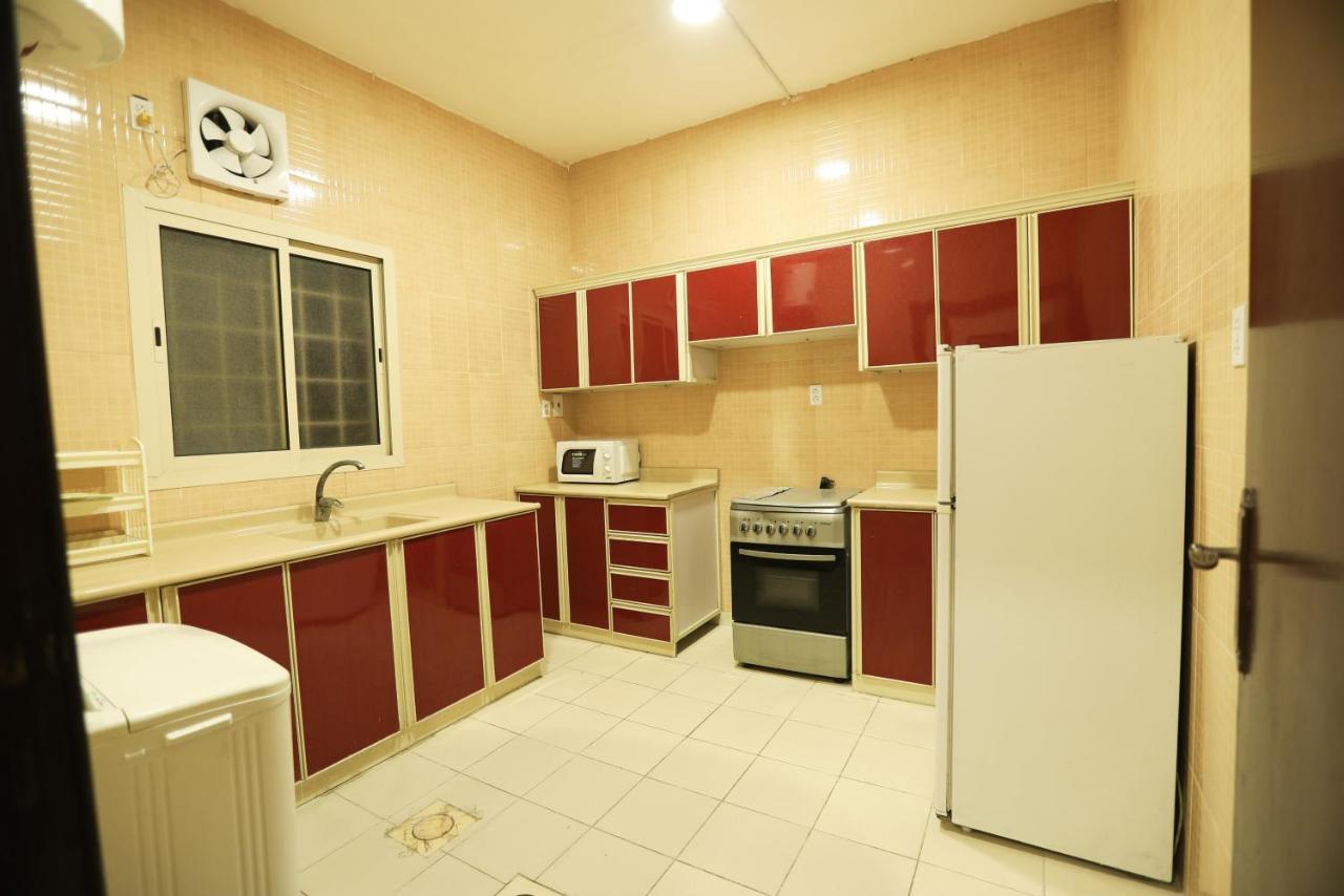Al Eairy Apartments -Aldamam 7 Dammám Kültér fotó