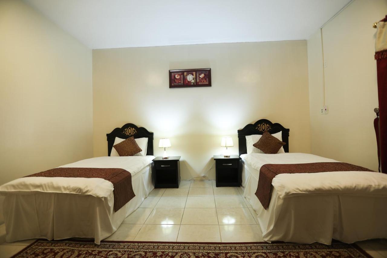 Al Eairy Apartments -Aldamam 7 Dammám Kültér fotó